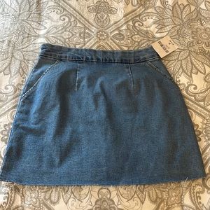 Denim skirt with tags never worn size small